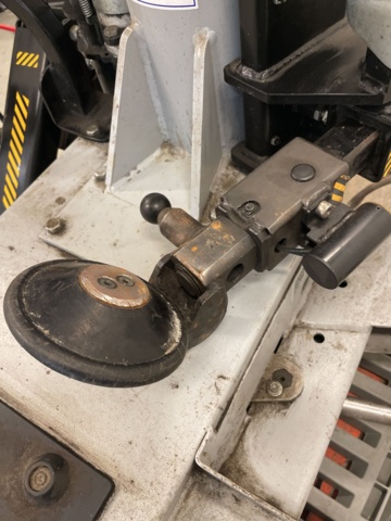 1110375-12 Tire mounting machine Ravaglioli with wheel lifter