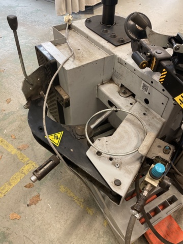 1110375-20 Tire mounting machine Ravaglioli with wheel lifter