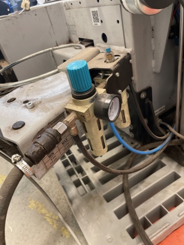 1110375-32 Tire mounting machine Ravaglioli with wheel lifter