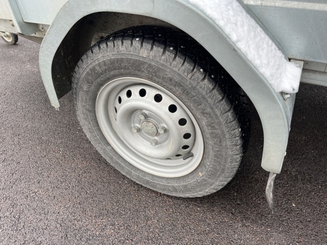 1154153-9 Släpvagn med galler TIKI CS265-R - 2019