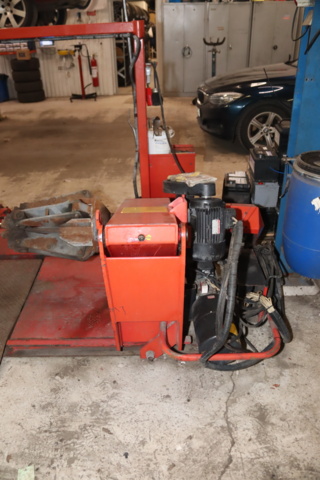 1154911-9 Tire retreading machine Mondolfo Ferro TBE 156 S