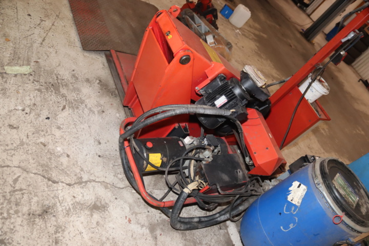 1154911-10 Tire retreading machine Mondolfo Ferro TBE 156 S