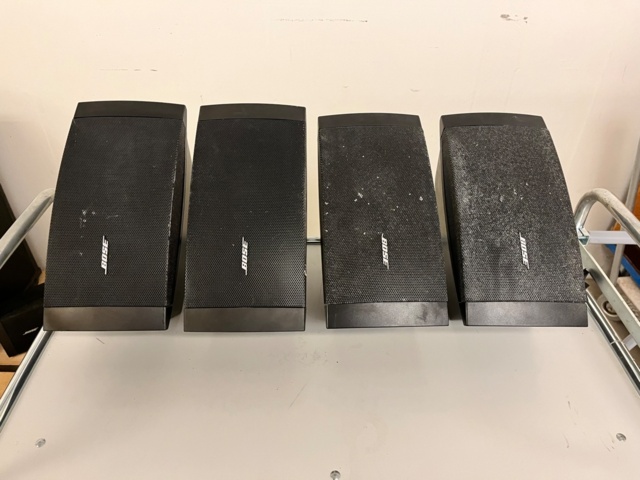 1154938-1 3. BOSE front speakers type DS-40 7 pieces