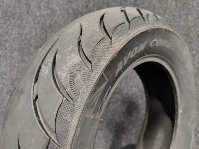 1142434-1 MC tires Avon Cobra Chrome AV92 200/70B - 15