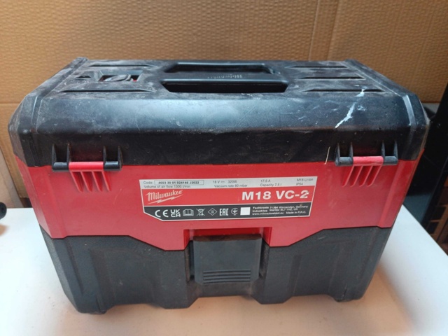 1129868-3 Milwaukee vacuum cleaner