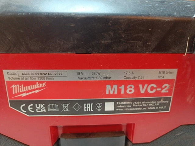 1129868-4 Milwaukee vacuum cleaner