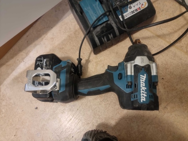 992299-1 Impact screwdriver makita dtw700