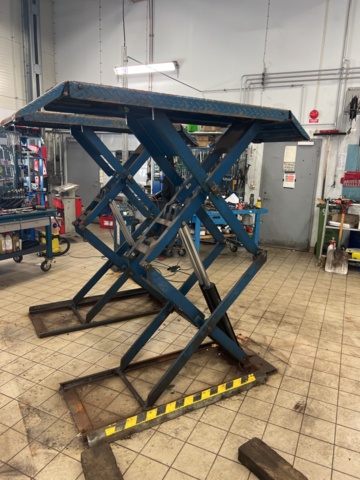 1117017-2 Scissor lift Nussbaum Jumbo-Lift II NT - 3Ton - 2007