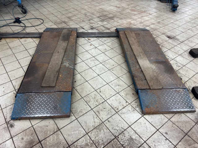 1117017-9 Scissor lift Nussbaum Jumbo-Lift II NT - 3Ton - 2007