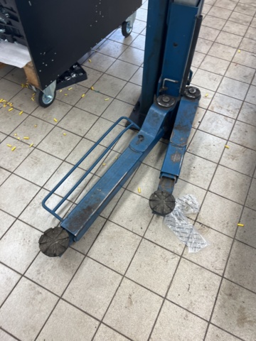 1117020-2 2-Pillar lift Nussbaum 2.30 SLE 3Ton - 2007