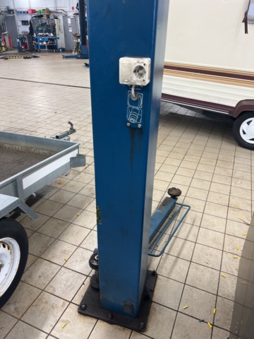 1117020-3 2-Pillar lift Nussbaum 2.30 SLE 3Ton - 2007