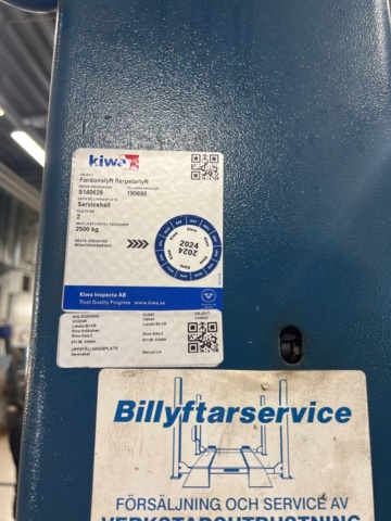 1117022-6 2-Pillar lift Nussbaum 2.25 SL 2.5Ton - 2000