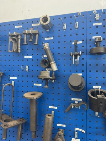 1117038-11 Tool boards with various special tools