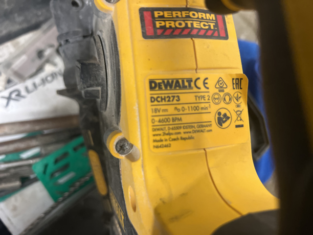 1051681-11 Elhandverktyg DeWalt 4 st med Tillbehör