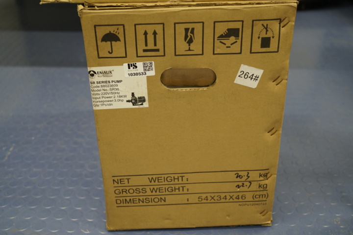 1030535-15 EUMAUX Jet stream package