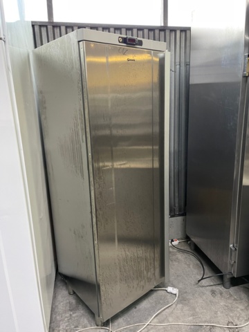 898624-1 Restaurant refrigerator Gram K400RE. About 180x60x60 cm