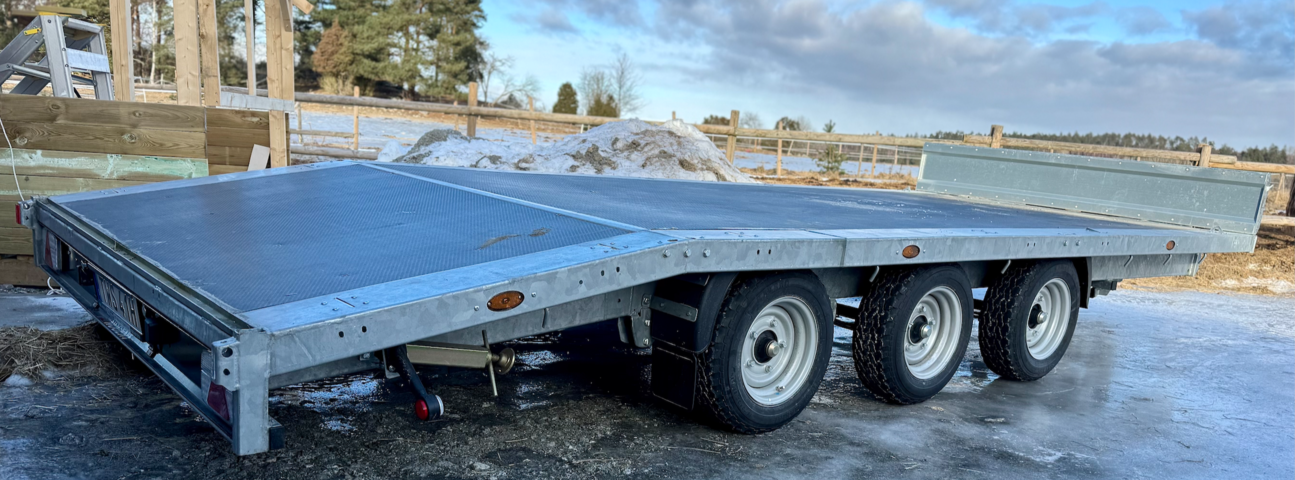 1138792-3 Beavertail Trailer, Nugent Beavertail B5523T -22