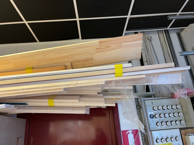 1155233-4 Collection with various timber