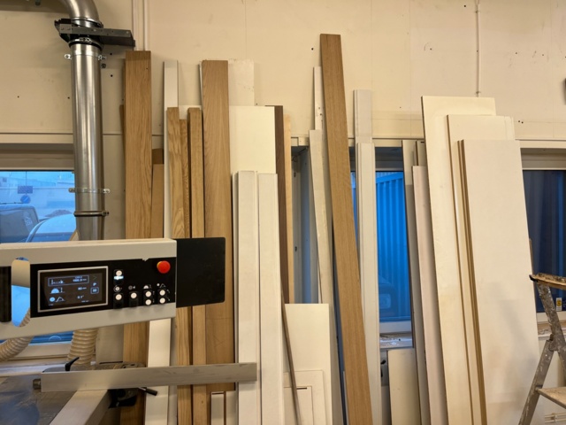 1155233-10 Collection with various timber