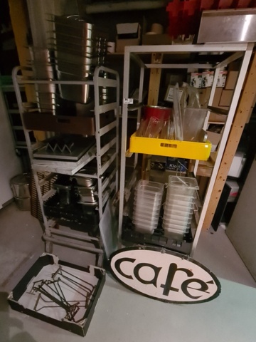 1067302-1 Diskvagnar 2st samt innehåll