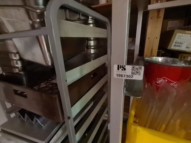 1067302-2 Diskvagnar 2st samt innehåll