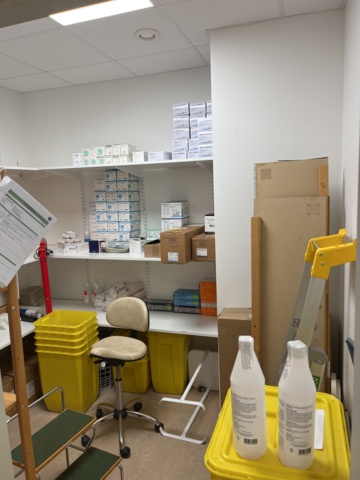 1131891-25 Everything in the room - Consumables & reception related