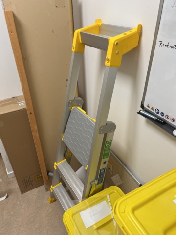 1131891-3 Everything in the room - Consumables & reception related