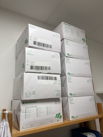 1131891-6 Everything in the room - Consumables & reception related