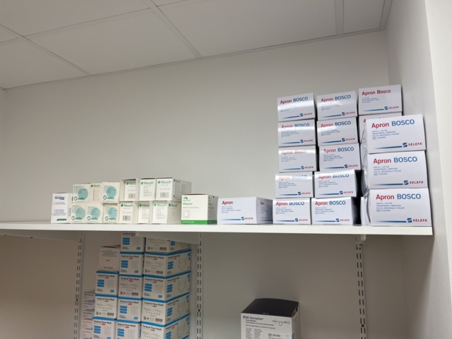 1131891-10 Everything in the room - Consumables & reception related