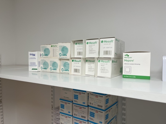 1131891-12 Everything in the room - Consumables & reception related