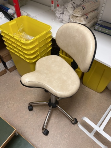 1131891-16 Everything in the room - Consumables & reception related