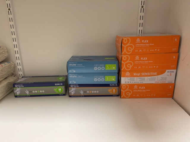 1131891-21 Everything in the room - Consumables & reception related