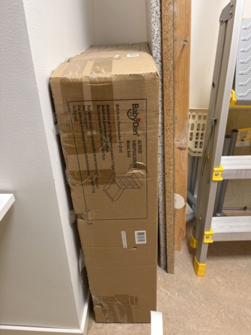 1131891-22 Everything in the room - Consumables & reception related