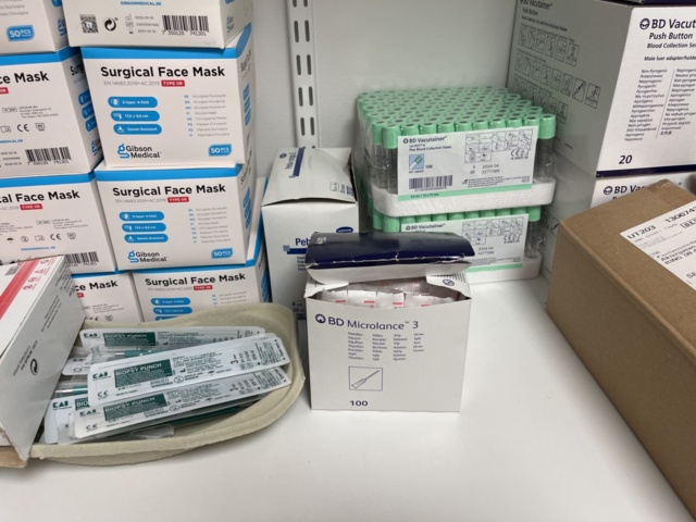 1131891-24 Everything in the room - Consumables & reception related