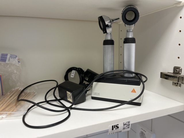 1131896-1 2 Otoscopes - Heine NT 200, Delta 20T & Beta 200