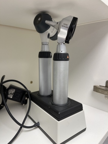 1131896-5 2 Otoscopes - Heine NT 200, Delta 20T & Beta 200