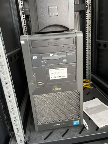 1131900-11 Server rack (Toten) with equipment