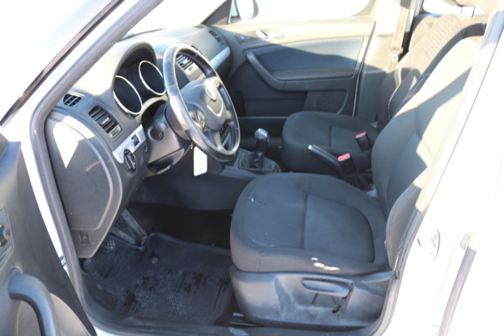 999144-73 Škoda Yeti 2.0 TDI 4x4 - 2012