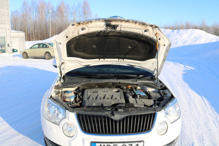 999144-108 Škoda Yeti 2.0 TDI 4x4 - 2012
