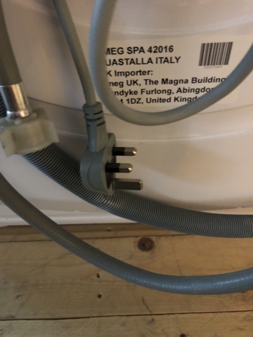 1134459-11 Smeg LB2T72UK Washing Machine