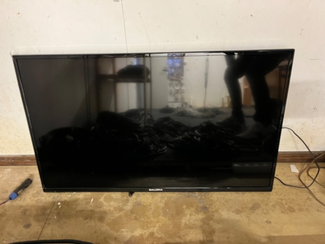 1154970-1 2 TV sets brand Grundig and Salora