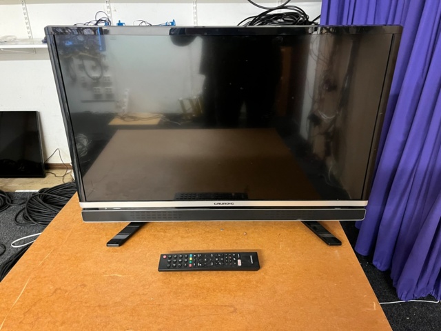 1154970-3 2 TV sets brand Grundig and Salora