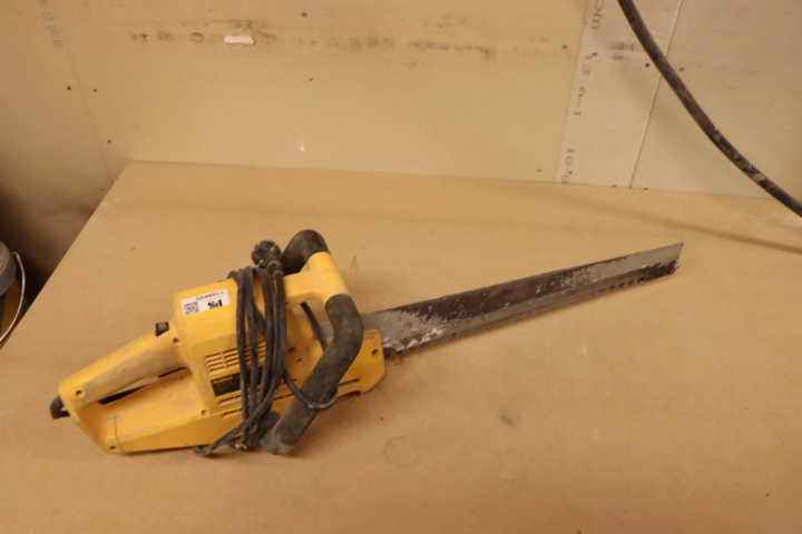 1139895-4 Alligator saw Dewalt DW393