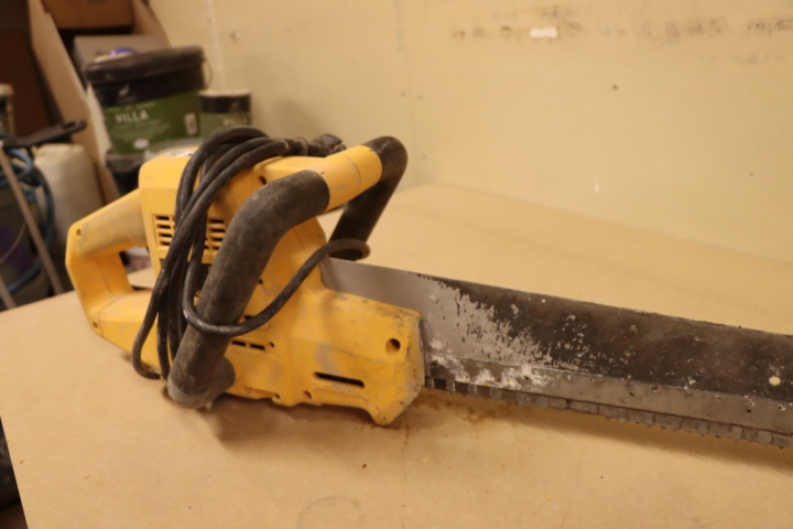 1139895-6 Alligator saw Dewalt DW393