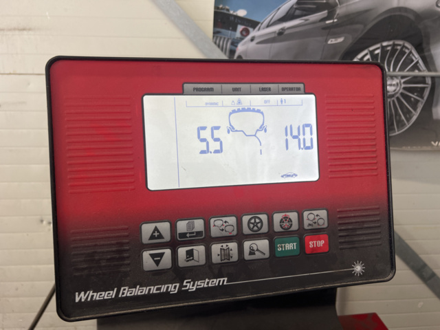 1117119-11 Tire balancing machine Corghi EM 9550-C Plus - 2020