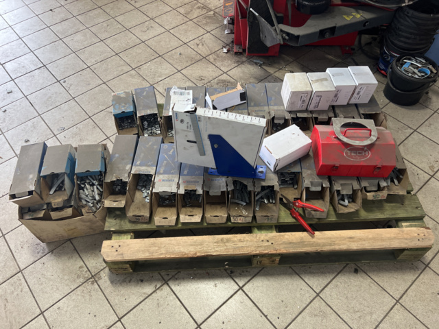 1117119-13 Tire balancing machine Corghi EM 9550-C Plus - 2020