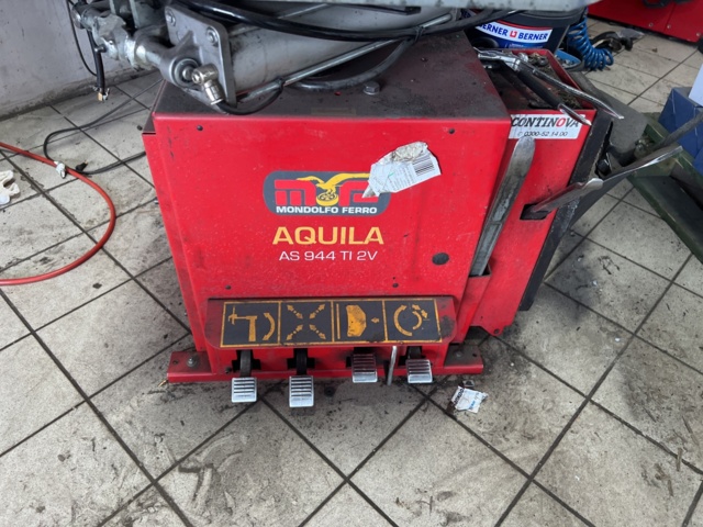 1117120-4 Tire mounting machine Mondolfo Ferro Aquila AS944TI2V
