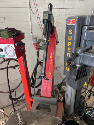 1117120-5 Tire mounting machine Mondolfo Ferro Aquila AS944TI2V