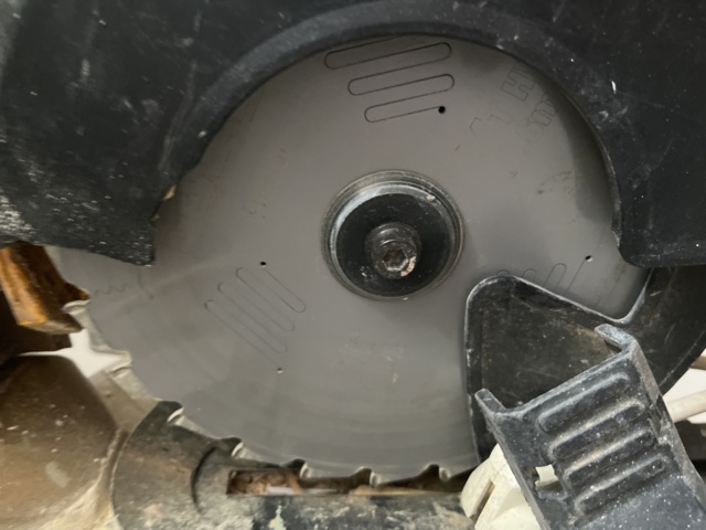 1146570-5 Cut/Jam saw including saw table - DeWalt DW770