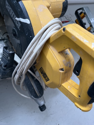 1146570-7 Cut/Jam saw including saw table - DeWalt DW770